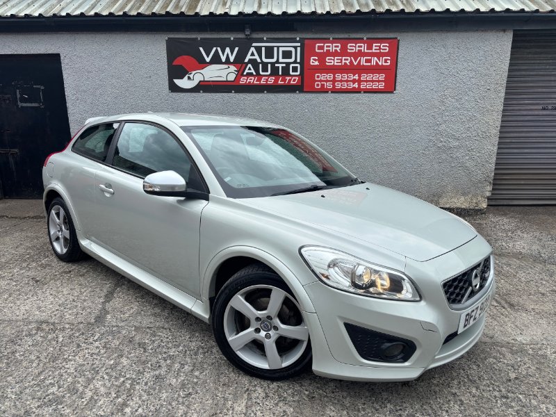 White Volvo C30 1.6 R-Design Coupe 2dr Petrol Manual 167 g/km 99 bhp