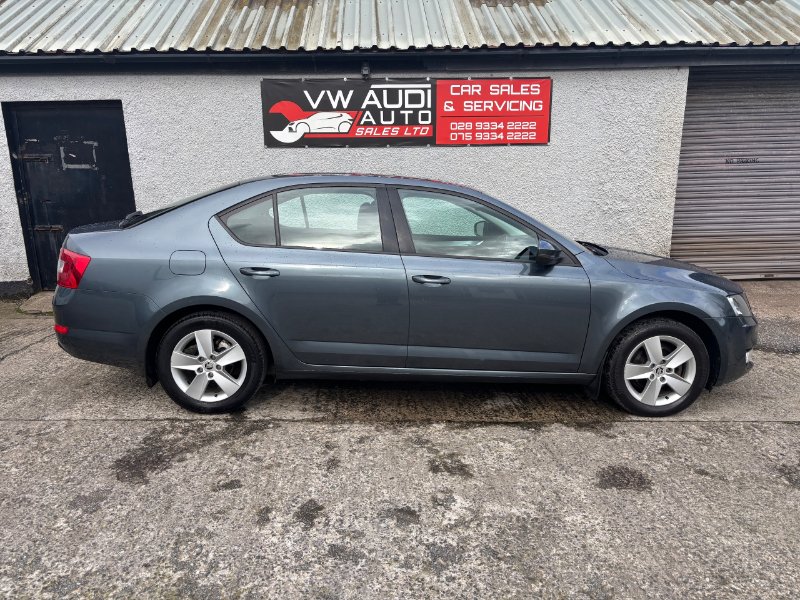 Grey 2014 Skoda Octavia 1.2 TSI SE Hatchback 5dr Petrol Manual Euro 5 s/s 105 ps in Ballyclare