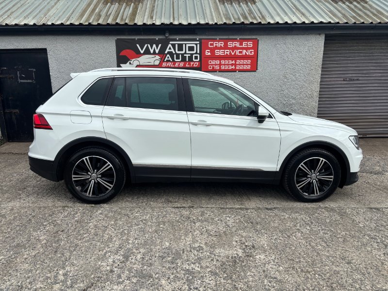 White 2016 Volkswagen Tiguan 2.0 TDI BlueMotion Tech SE Navigation SUV 5dr Diesel Manual Euro 6 s/s 150 ps in Ballyclare