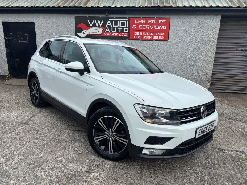 White Volkswagen Tiguan 2.0 TDI BlueMotion Tech SE Navigation SUV 5dr Diesel Manual Euro 6 s/s 150 ps