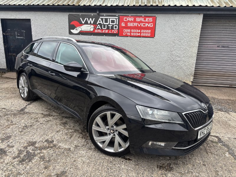 Black Skoda Superb 2.0 TDI SE L Executive Estate 5dr Diesel DSG Auto 6Spd Euro 6 s/s 190 ps