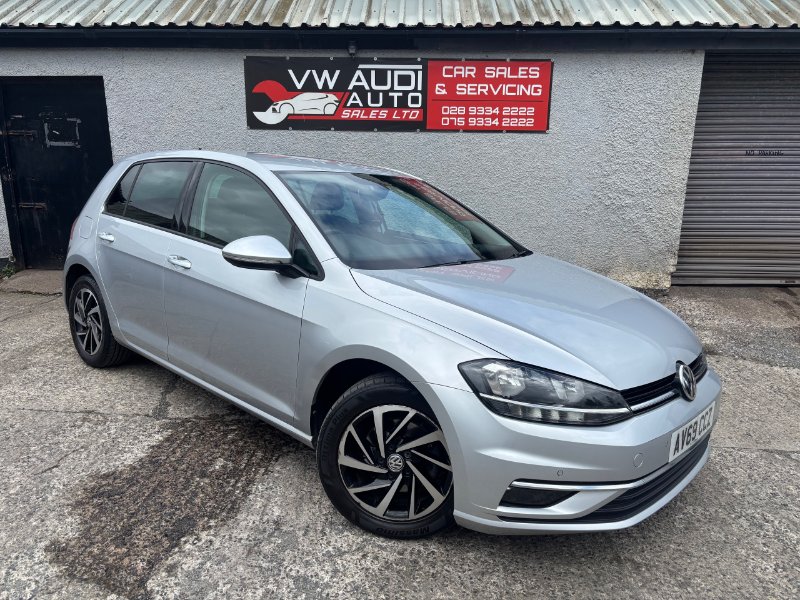 Silver Volkswagen Golf 1.6 TDI Match Hatchback 5dr Diesel Manual Euro 6 s/s 115 ps