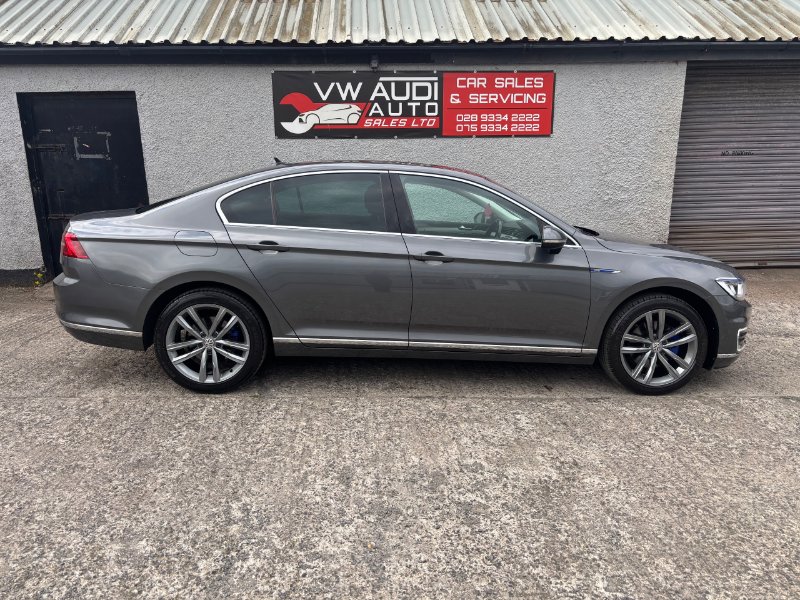 Grey 2017 Volkswagen Passat 1.4 TSI GTE Saloon 4dr Petrol Plug-in Hybrid DSG Euro 6 s/s 218 ps in Ballyclare